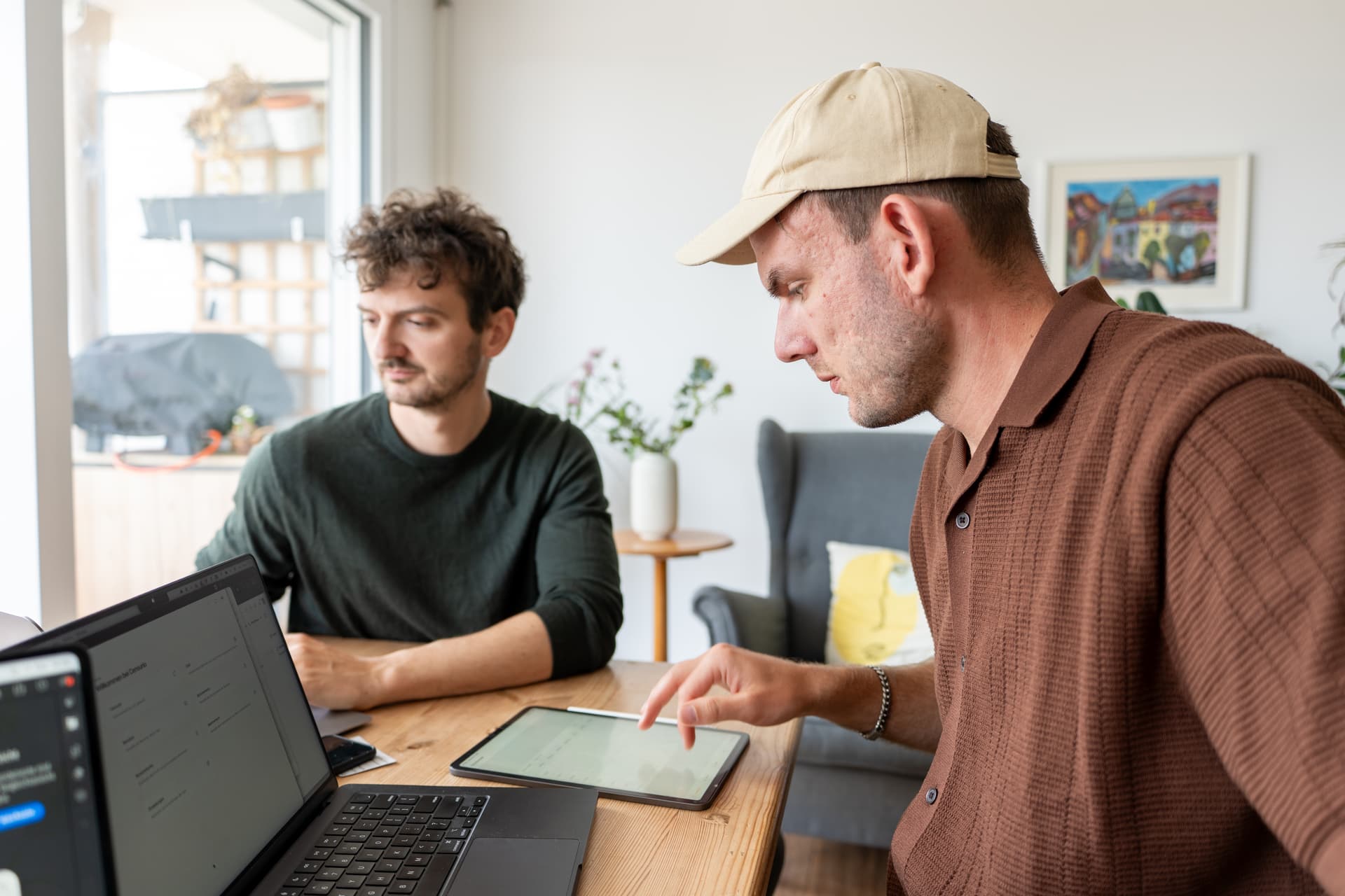 Yannik von Censurio mit Ben beim Workshop